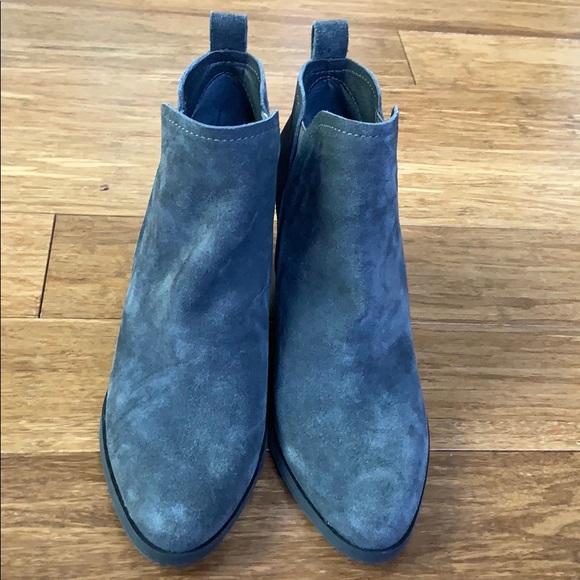 NEW DOLCE VITA women’s Wedge Suede Gray Boot Sz 7 - Picture 4 of 6